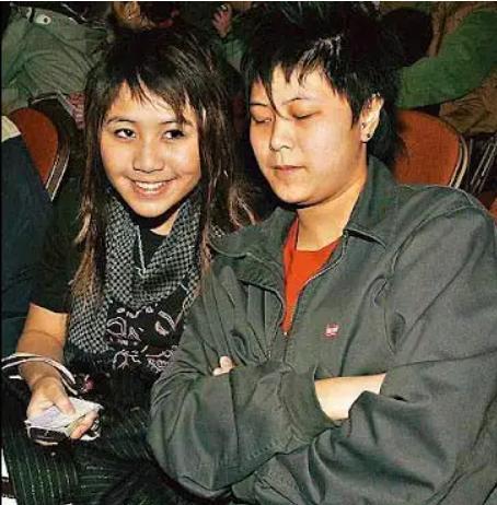 何超盈|何超盈精神恍惚现身街头,四太发声紧急澄清,事情的真相不简单?