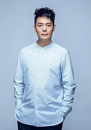 傅程鹏|与发妻结婚16年无情离去，转身娶年轻港姐，如今怎样？