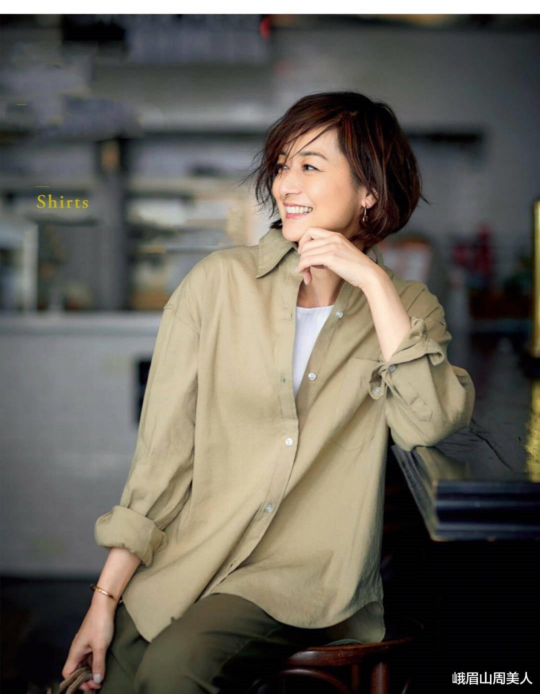 被这位50+的日本主妇圈粉了:打扮简约不扮嫩,美得优雅又高级