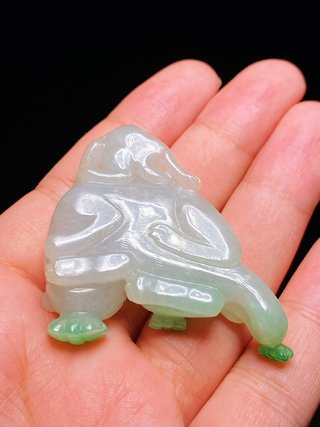 翡翠|清乾隆 老坑飘绿翡翠 耄耋 双獾 把件 挂件