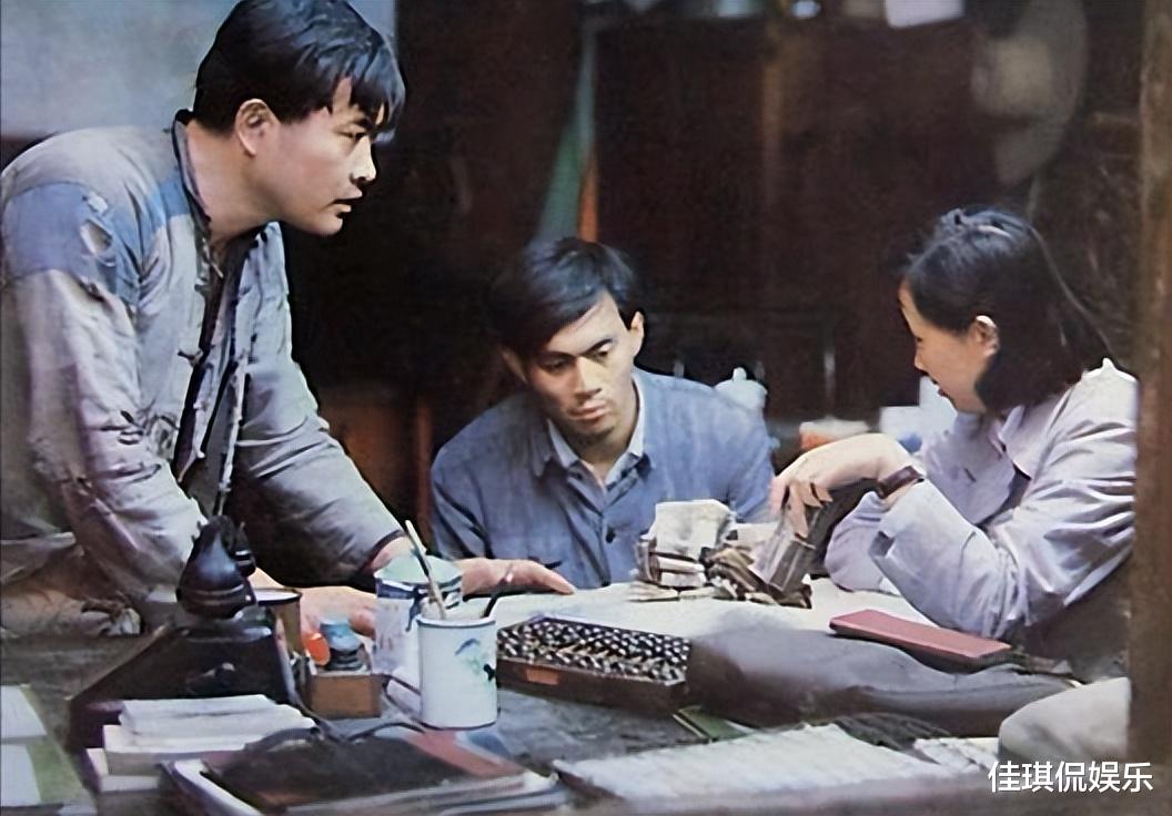 张光北|张光北:第一次和女演员拍吻戏近5分钟,拍完后立马领证结婚