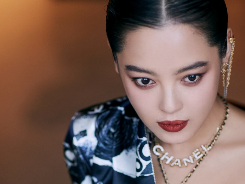 演绎|辛芷蕾靠着完美的样貌，演绎强大的内心，这样的气场让人喜欢