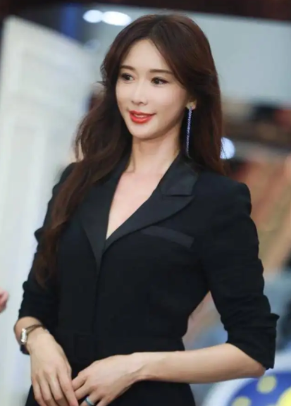 林志玲|志玲姐姐日本综艺首秀,脸部僵硬肌肉紧绷,和女神判若两人