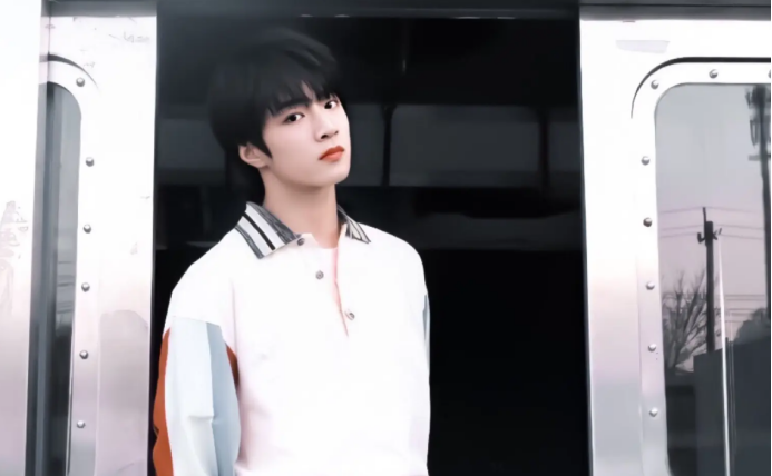 刘耀文|刘耀文我愿称之为,脸蛋天才,这两年他经历了什么