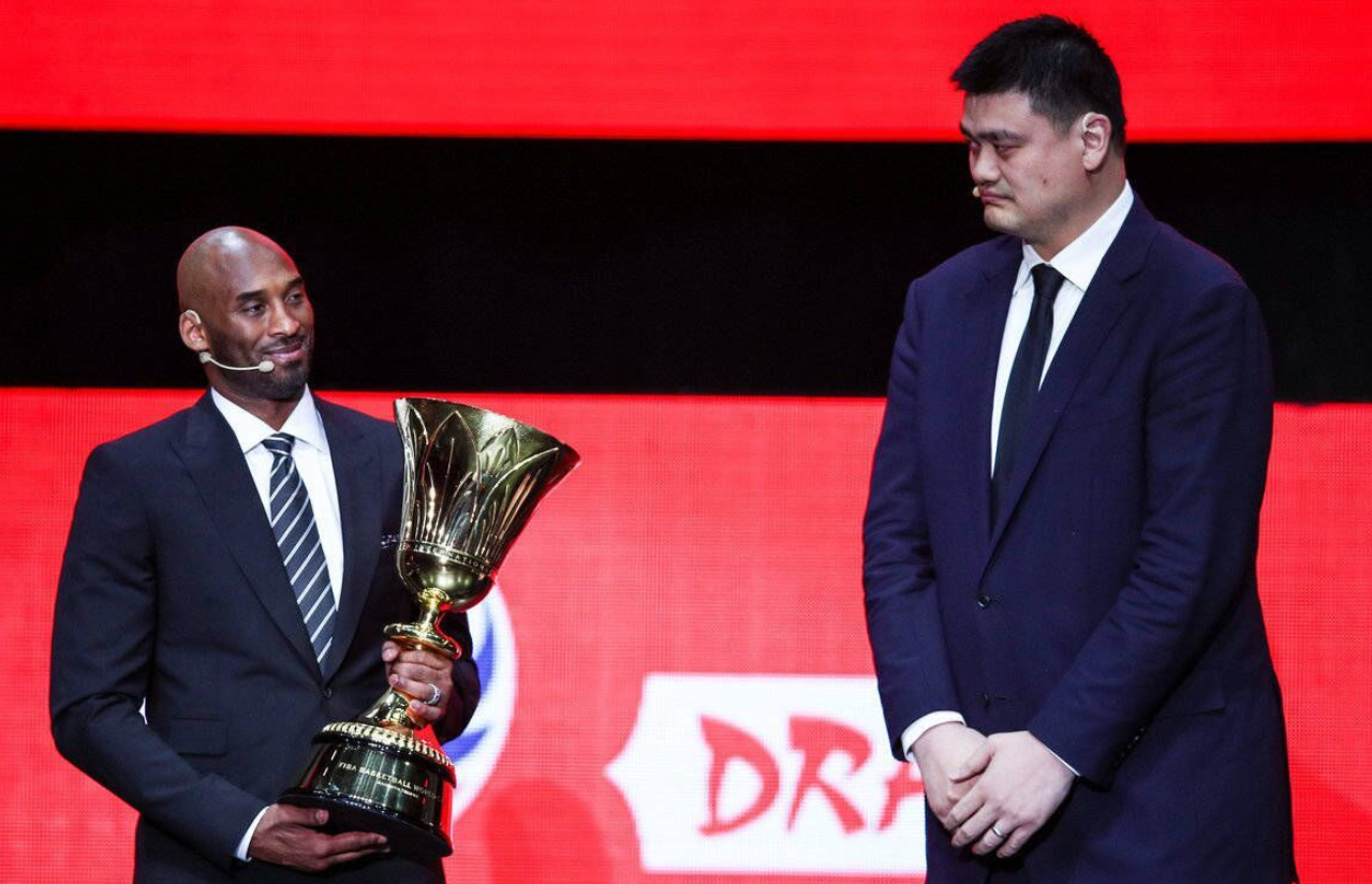 姚明|姚明职业生涯若是更换球队，能否避免伤病的同时，夺下总冠军？