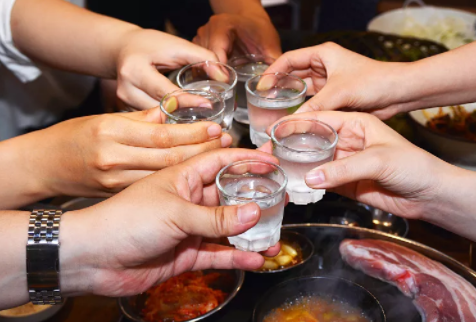 肝癌|30岁女教师坚持早睡3年，肝癌离世，医生：睡前“1习惯”或等于自残