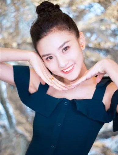 宋祖儿|宋祖儿在娱乐圈真的可以称为“樱桃小嘴”网友：小鸡嘴