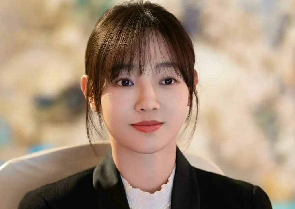 白百何|白百合的戏真的很好看,她笑起来特别的好看,傻傻的可爱的