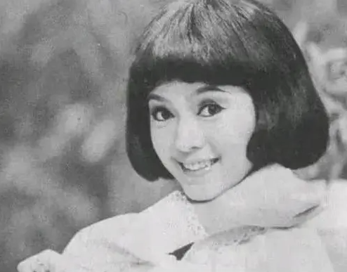 侯佩岑|“最强第三者”林月云:两次插足闺蜜感情,又为何晚年上节目哭诉?