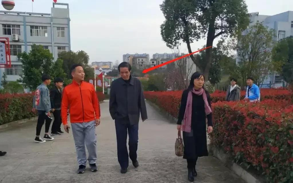 林允儿|胡鑫宇失踪案，脉络逐渐清晰，幕后大佬关系网已经浮出水面。