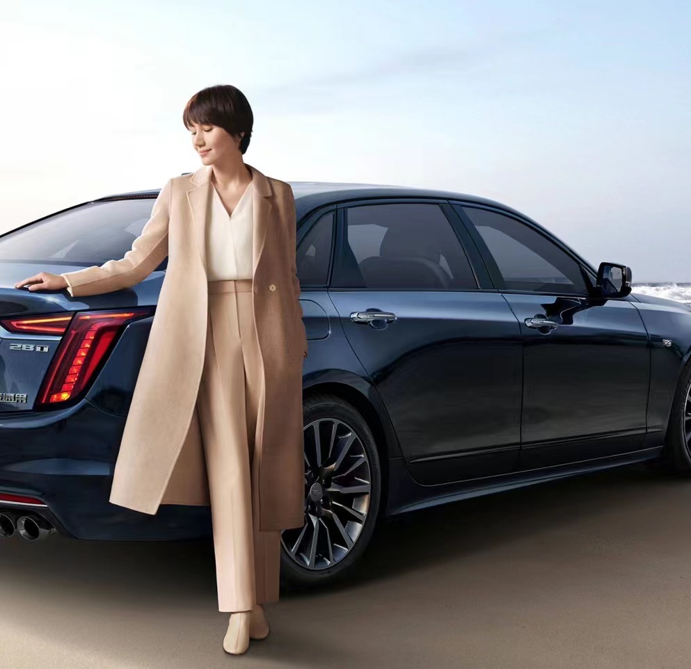 穿衣搭配|袁泉气质穿搭典范,除了自身魅力外穿搭哪里可借鉴?