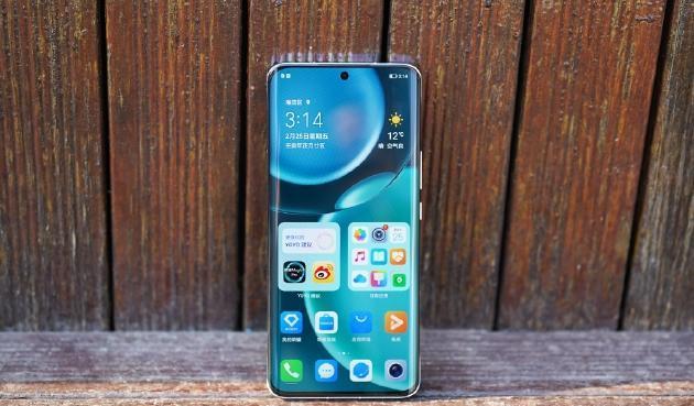 旗舰机|目前值得考虑的旗舰机，LTPO+高频调光+全能三摄，新骁龙仅3999元