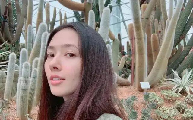 郭碧婷|郭碧婷二胎向太满面春风，已备好大礼相送，对儿媳宠爱展露无遗