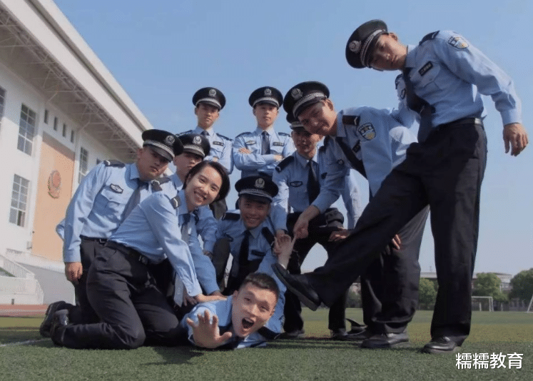辅警|辅警将要变成“年薪制”，年薪可达15万，满四年有希望变成事业编