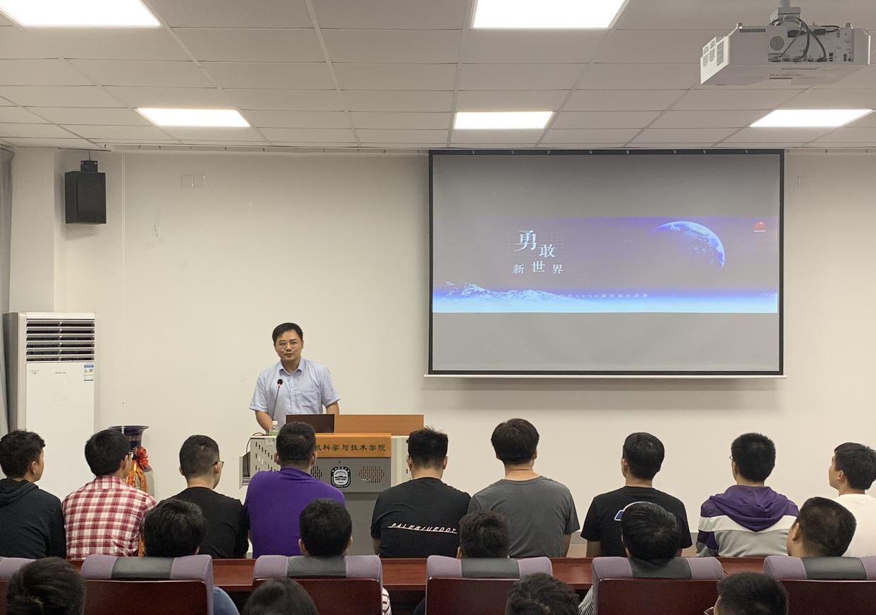 大学生|华为校招暂停，近千人不知道该何去何从？大学生表示忧心忡忡