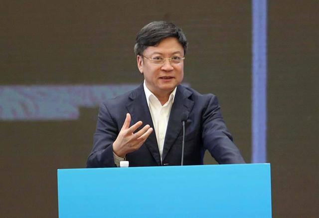融创中国|融创手握1600亿现金，回笼资金超300亿元，孙宏斌有牌可打了？