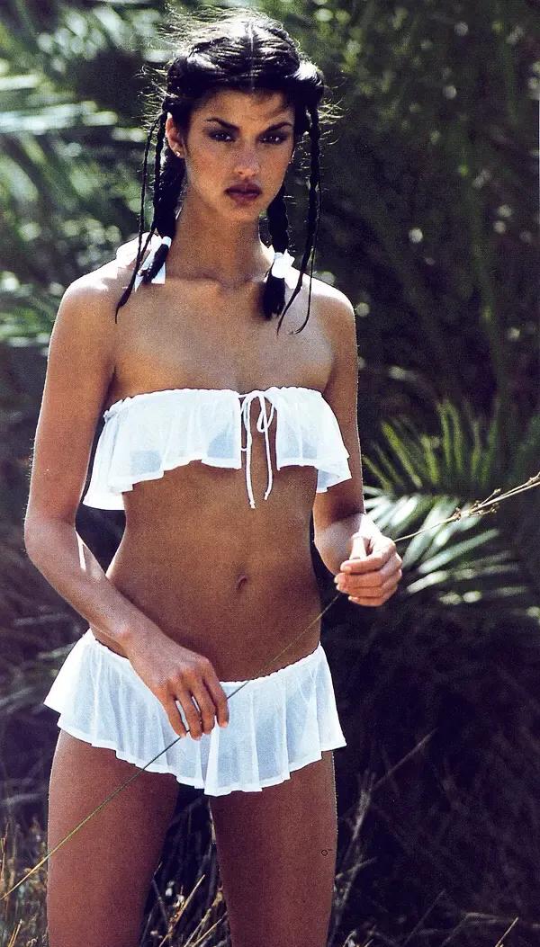 短发 Jessi厚唇被骂怪物、辛芷蕾三瓣唇、肯豆唇肿似蜂蛰,填充失败?