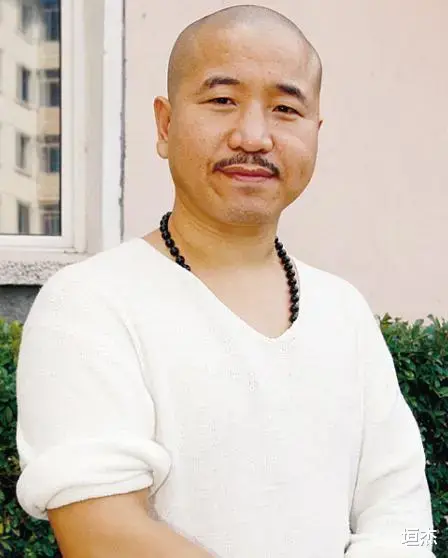 张若昀|王小利与前妻相伴7年离婚，再婚娶了李琳为妻，如今苦尽甘来