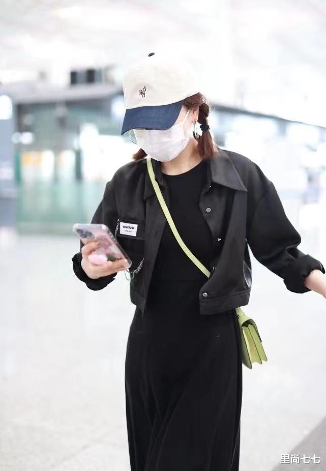 穿衣搭配|吴昕的私服美到起飞了！穿黑裙目测有90斤，甜酷风竟然这么高级