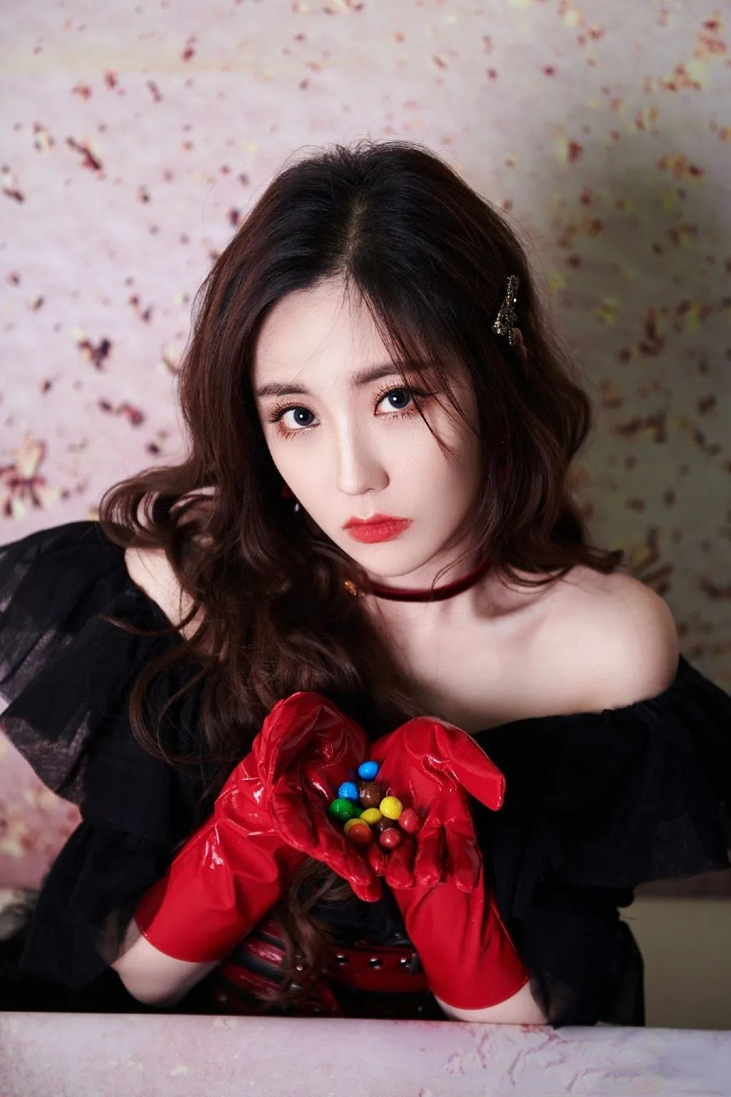 王艺瑾|王艺瑾，笑容甜美可人的“甜美系”女神！