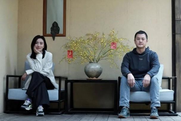 李亚鹏|借钱结婚？51岁李亚鹏与小19岁女友拍婚纱照，全程开心温馨甜蜜