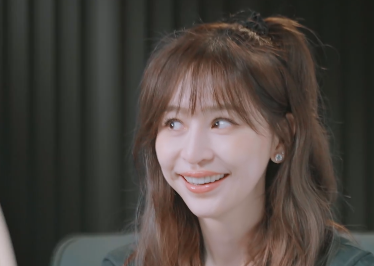 王心凌|39岁王心凌“井喷”式火遍全网,不出所料地有些人要坐不住了