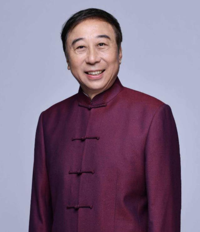 冯巩|冯巩:47岁时被美女保姆索要50万分手费,他老婆的做法让人钦佩