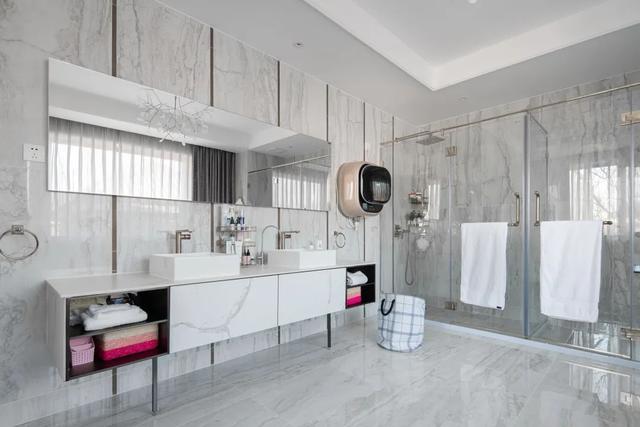 800㎡现代风别墅，别墅我不太羡慕，但男孩房让我很向往