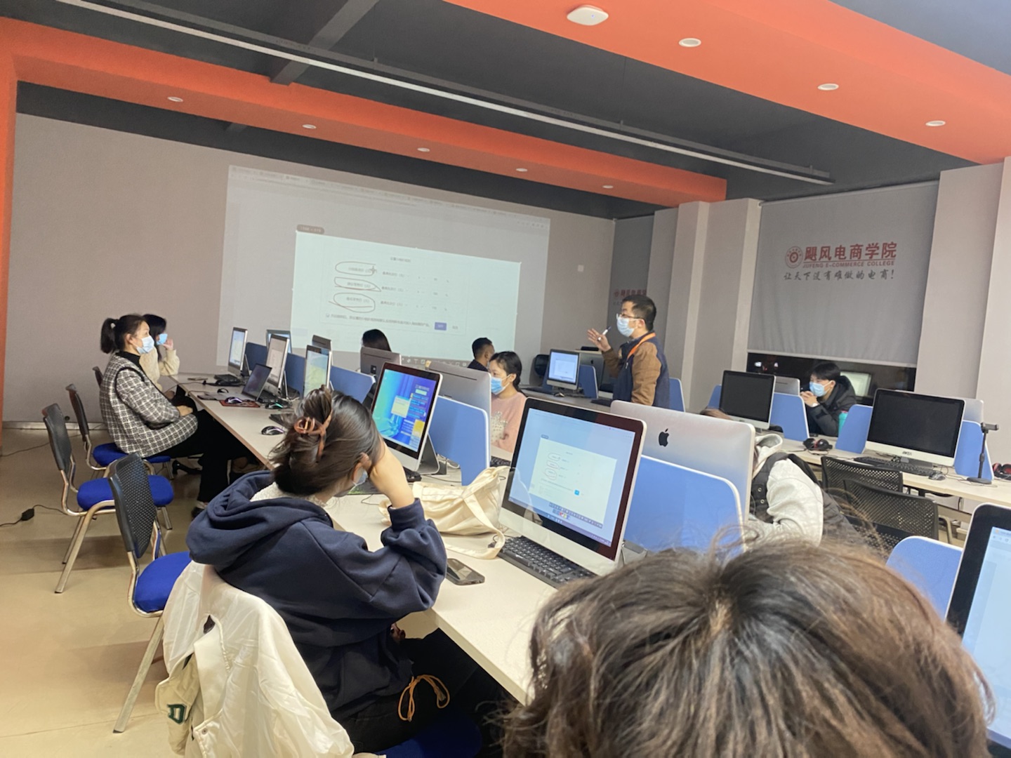 裁员|拼多多开店多少钱？新手开拼多多店铺的费用是多少
