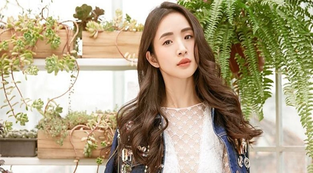 经典|别再吹捧“巴掌脸”了！15位“胖脸”也好看的女星，个个美得耀眼