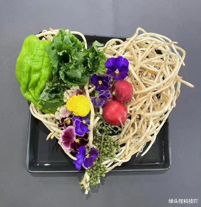 情人节|情人节的娱乐圈“有点忙”：1对官宣，4对秀恩爱，3对忙辟谣