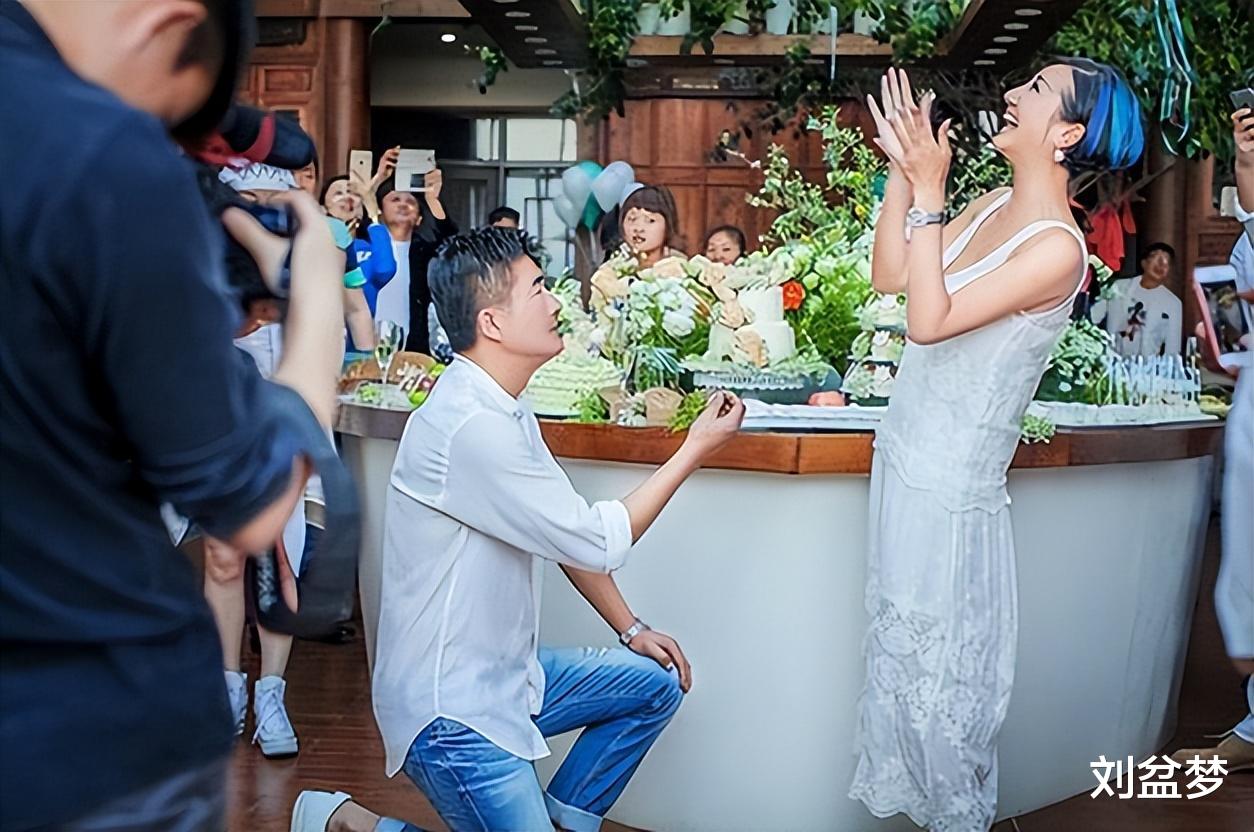 高曙光|高曙光：演了一辈子戏，却没两任妻子出名，一个影后，一个富婆