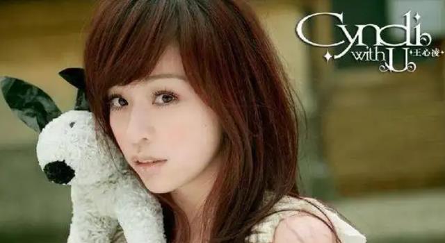 王心凌|40岁王心凌近晒性感照片,被指脸僵似充气娃娃,网友:整残了