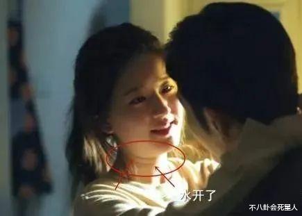 杨紫|杨紫的法令纹、关晓彤的木偶纹，这些明星才20多岁，却提前显老