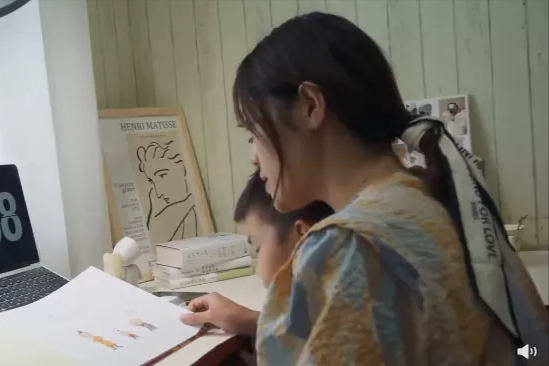 多元化|携娃考上研究生的妈妈火了:原来家庭最需要受教育的,不是孩子