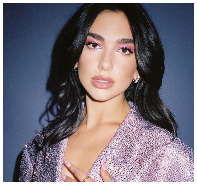 红色特工|今日欧美圈:《As It Was》连冠仍继续,魔力红主唱疑似出轨