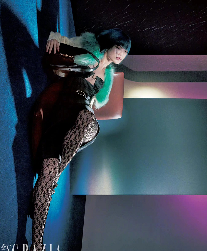 玩偶|倪妮真是Gucci心头宝！新大片穿皮草化亢奋妆高级感快溢出来，超美