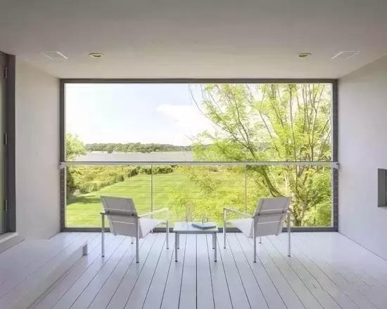 露台装成这样,一看就是个土豪,这样的露台谁不想要一个呢?