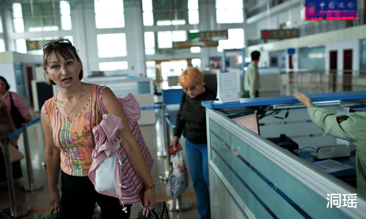 3国交界的小城,夏天满街比基尼金发美女,适合避暑
