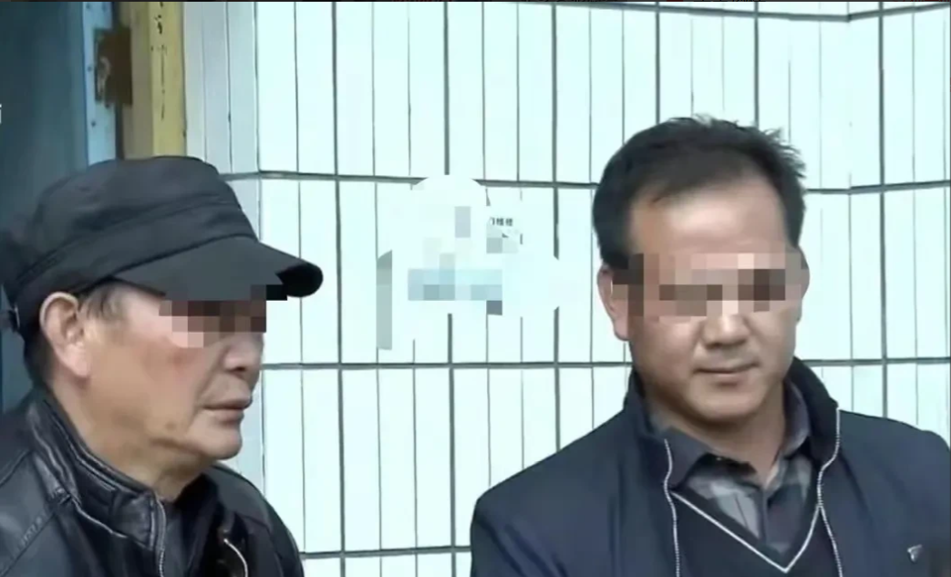 湖南省湘潭市,大妈听到自家老房拆迁能分到180万,笑得合不拢嘴!