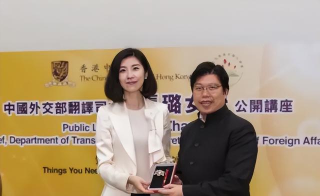 外交部“女神”升职记，有颜有才有能力，这才是学生们该追的星