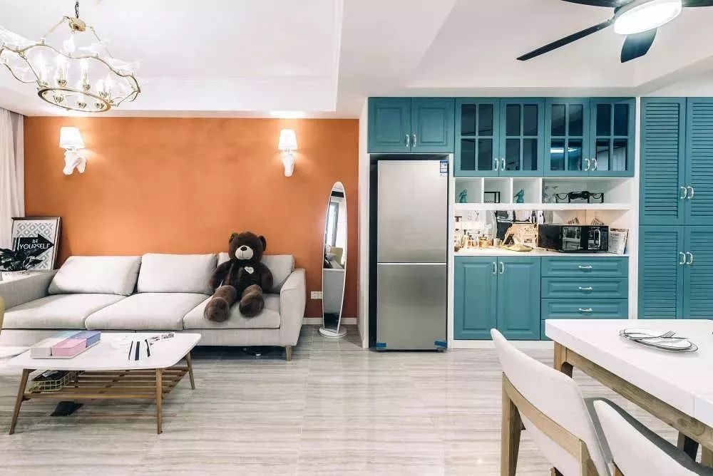 客厅连着餐厅,如何分割空间才合理?