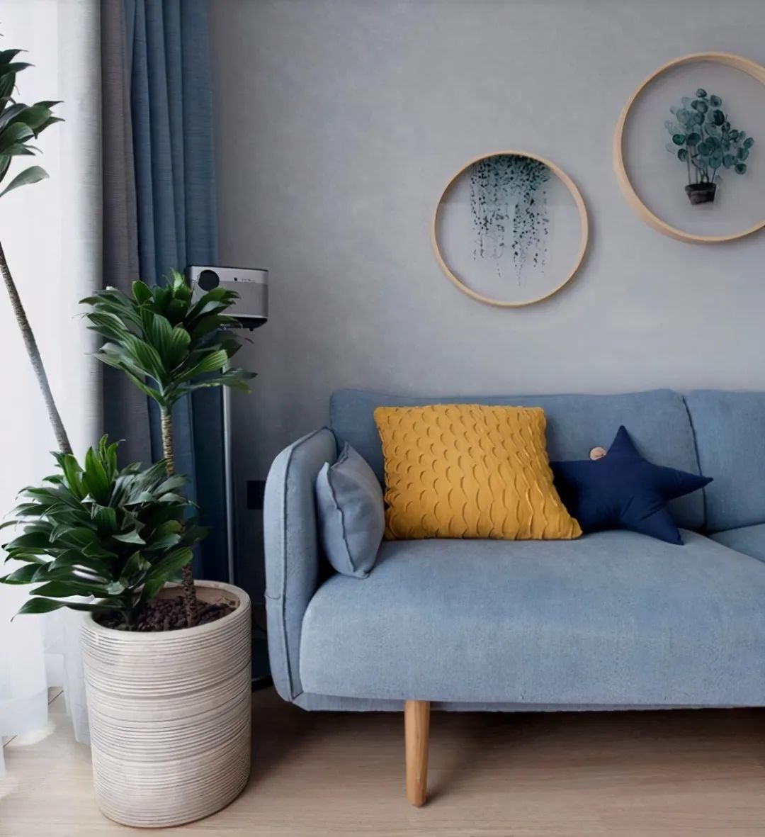 她家128平米，进门就被玄关吸引，全屋打造柜子，最喜欢儿童房