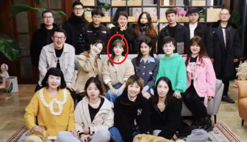 买超|王思聪见证买超与美女约会出轨,北电女学生疑似王思聪介绍给买超