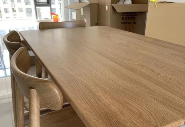 买餐桌,建议坚持这“7不买”,不是矫情,是真不适合家用