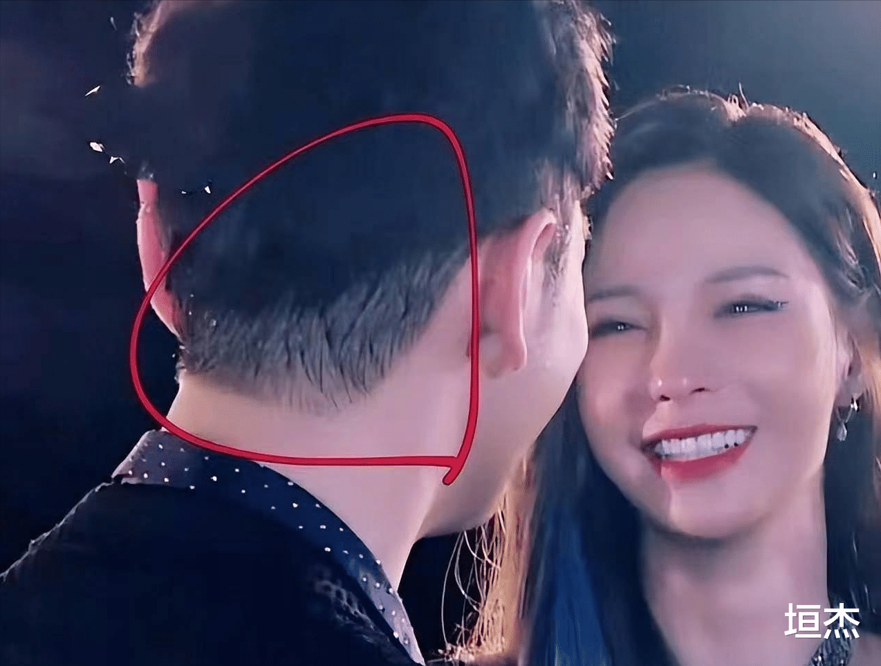 娱乐圈|假牙假发假腹肌,盘点娱乐圈“弄虚作假”的明星,这年头就性别真