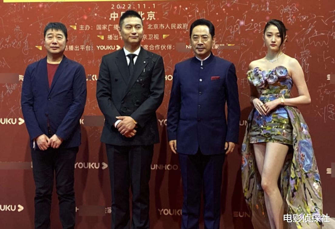 飞天奖|飞天奖红毯生图：热依扎暴瘦，关晓彤美腿抢镜，孙俪礼服颜色惹眼