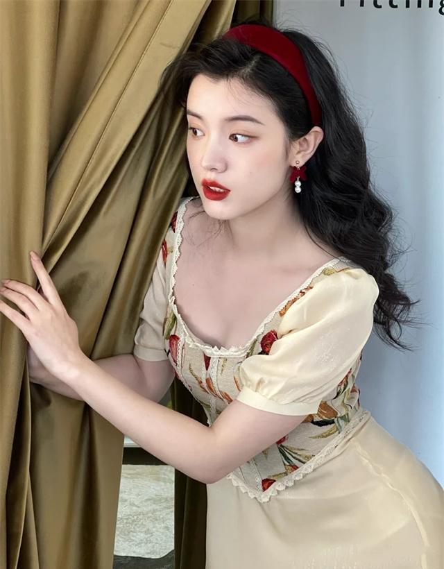 化妆 想要提高自己气质，可以从化妆开始，让你不在受到鄙视