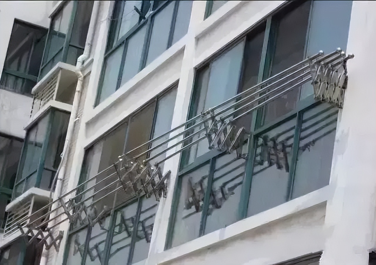 ?在阳台晾晒衣物的5种方式,你更中意哪一种?