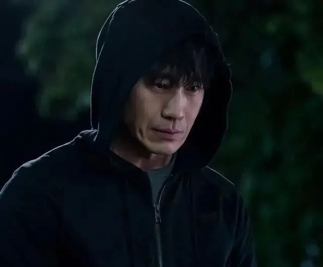 警察|再度回归的他，又出爆款大剧